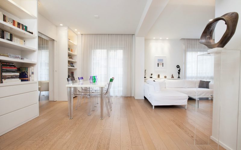 A Luxurious & Utilitarian Downtown Apartment