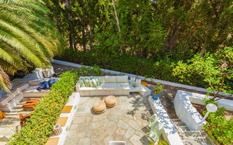 Elegant maisonette by the sea