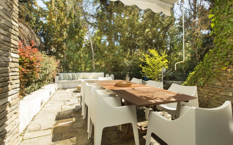 Elegant maisonette by the sea