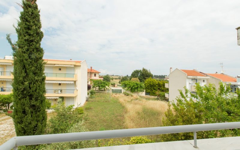 Nicely placed house at Kalithea