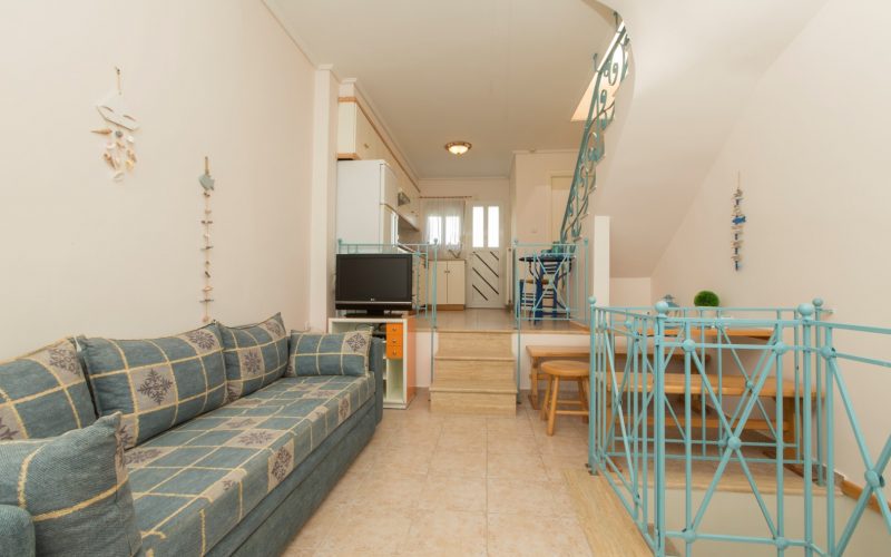 Nicely placed house at Kalithea