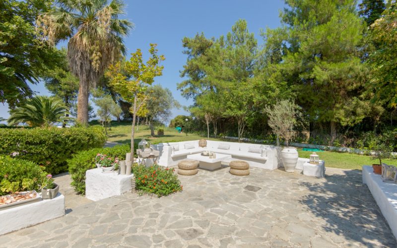Waterfront Villa At Pefkohori