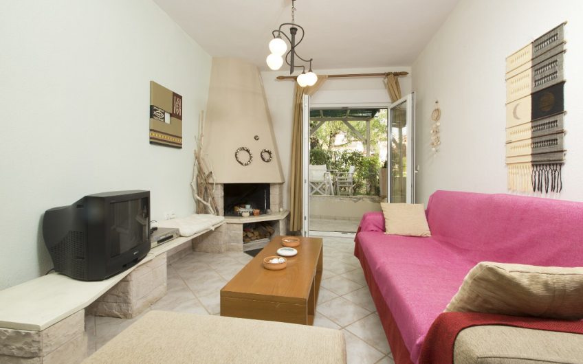 A Lovely Family House by the sea in Nikiti