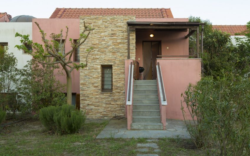Functional house by the sea at Ierissos