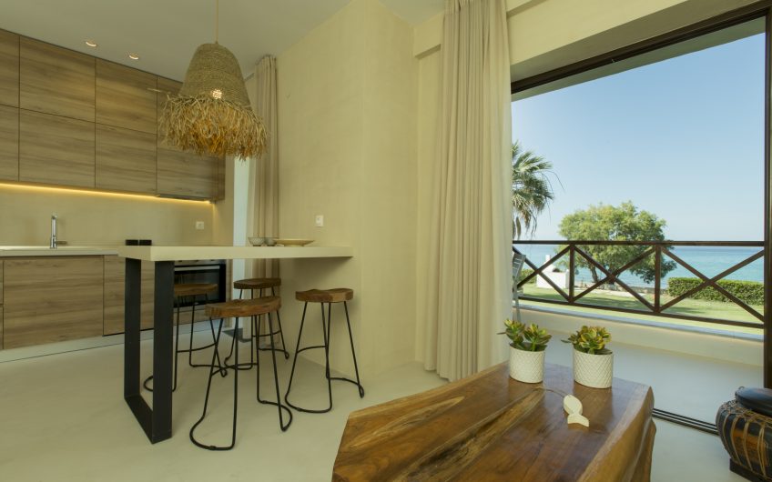 Luxurious stylish Apartment in front of the sea