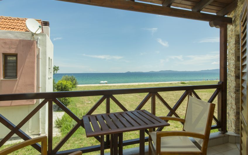 A seafront summer house in Ierissos