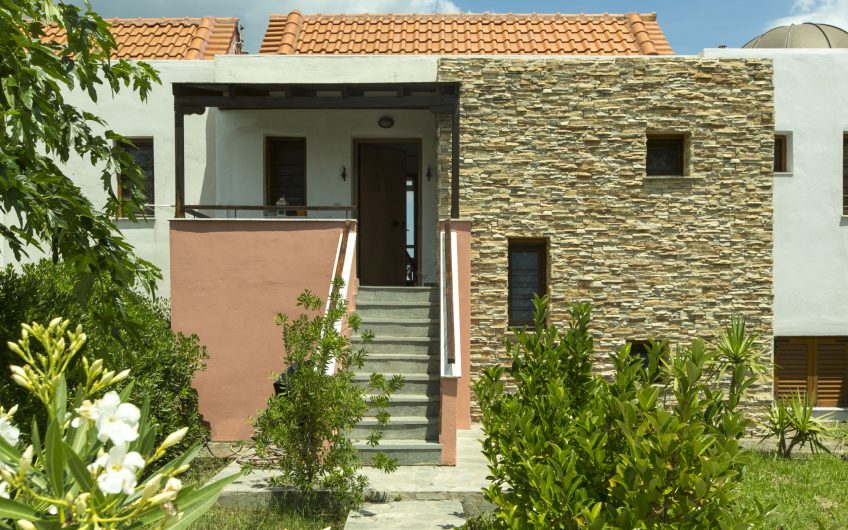 A seafront summer house in Ierissos