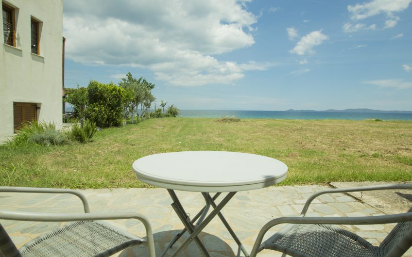 A seafront summer house in Ierissos
