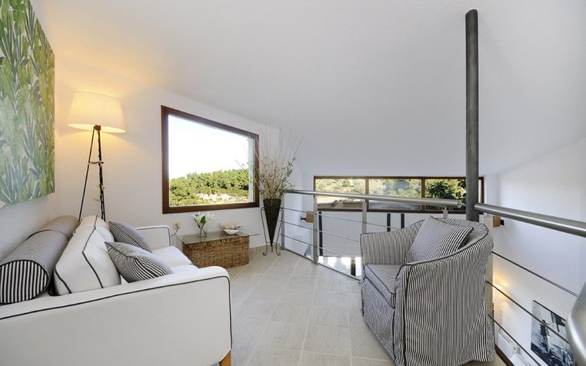 Semi-detached double Villa with great Pool