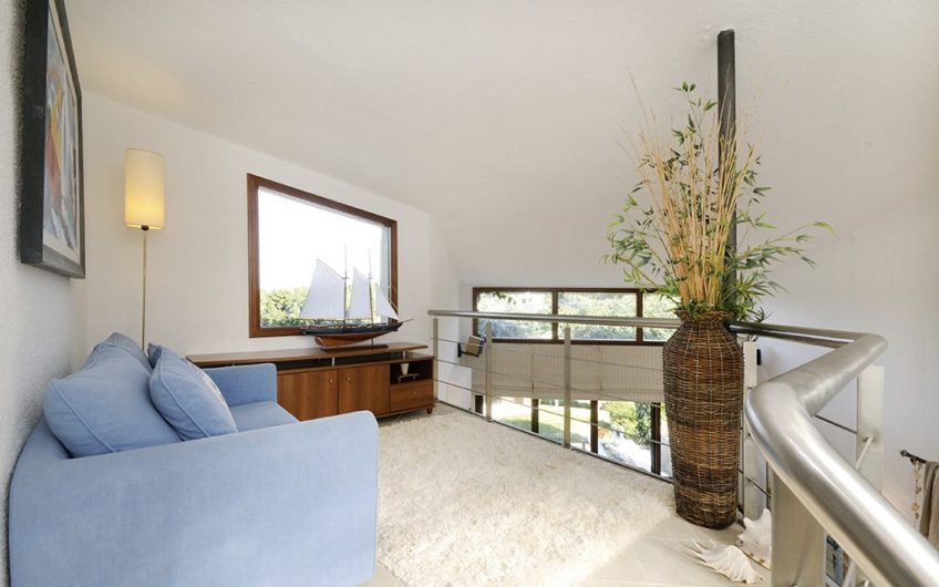 Semi-detached double Villa with great Pool