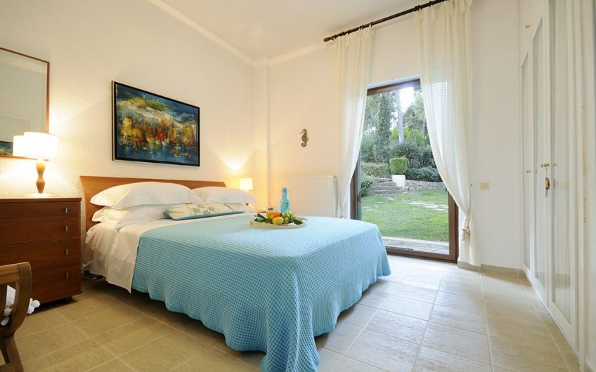Semi-detached double Villa with great Pool