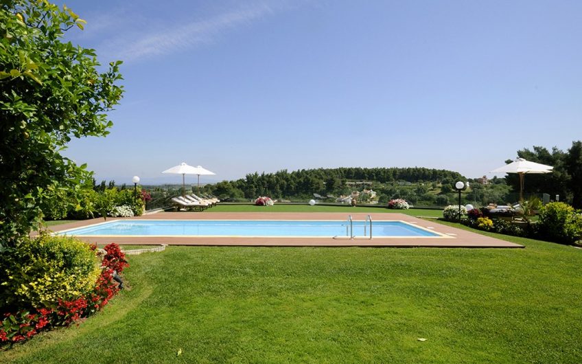 Semi-detached double Villa with great Pool