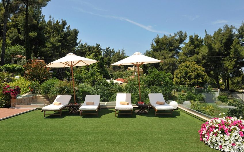 Semi-detached double Villa with great Pool