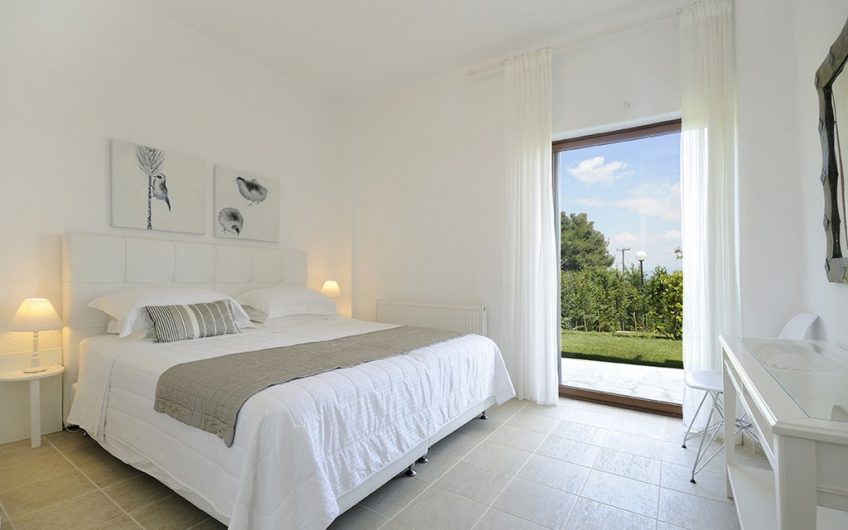 Semi-detached double Villa with great Pool