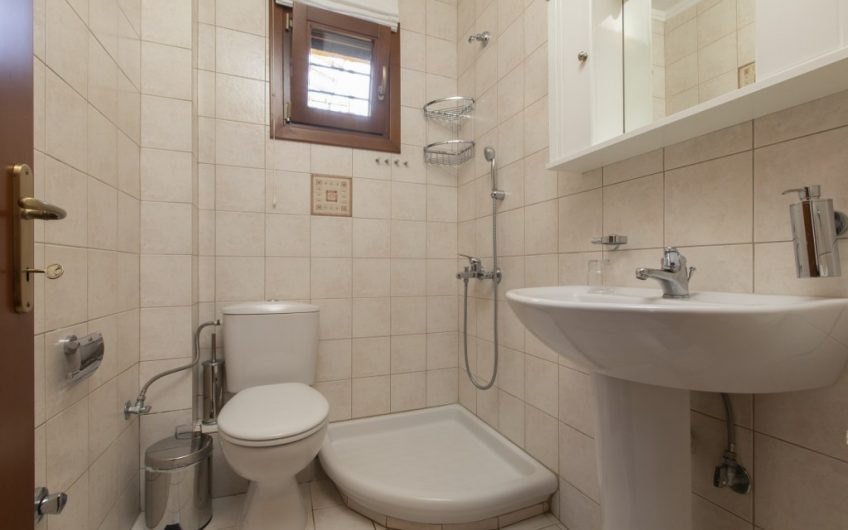 Luxurious well-decorated seafront maisonette