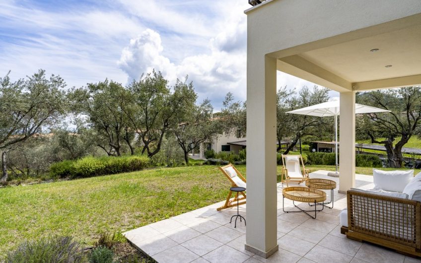 Stylish Villa with Pool @ Hanioti