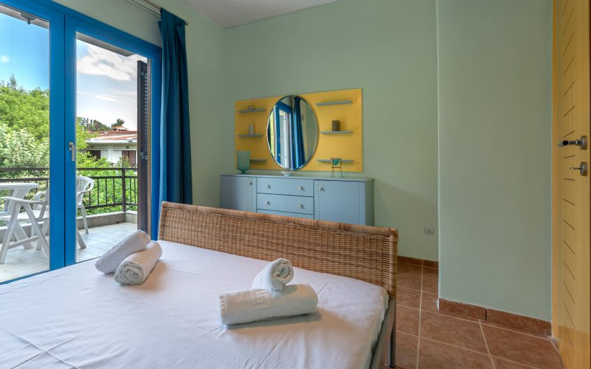 Seafront Beach House Skioni