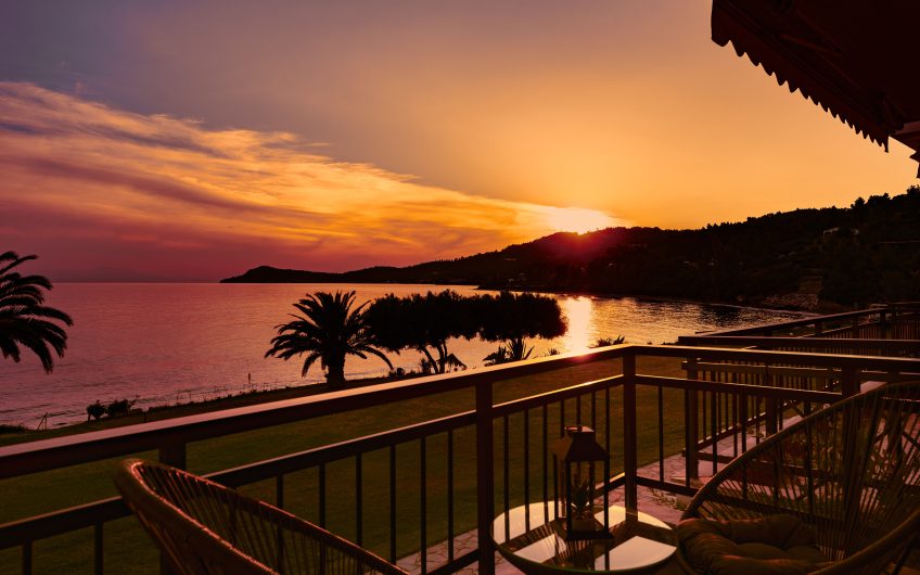 Seafront Beach House Skioni