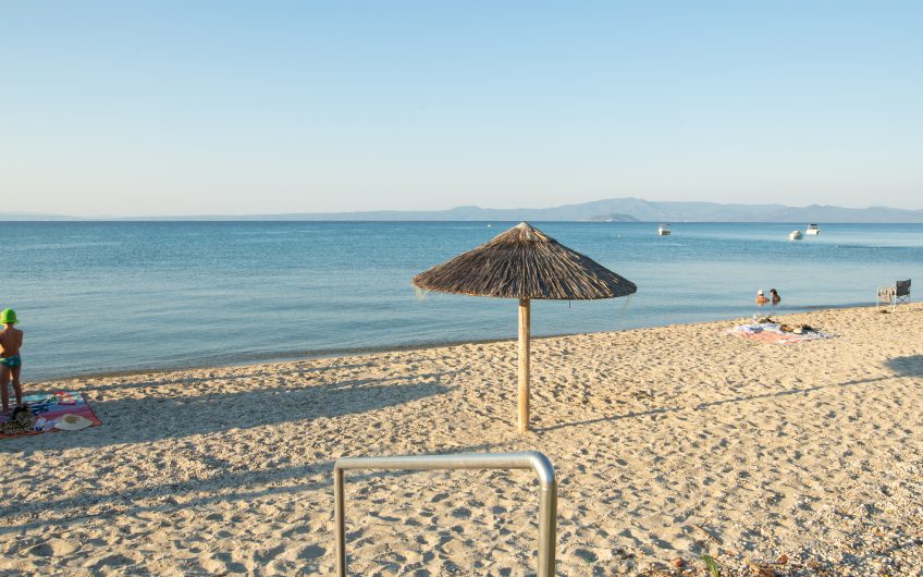Luxurious Beachfront Pefkochori Villa