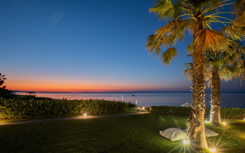 Luxurious Beachfront Pefkochori Villa