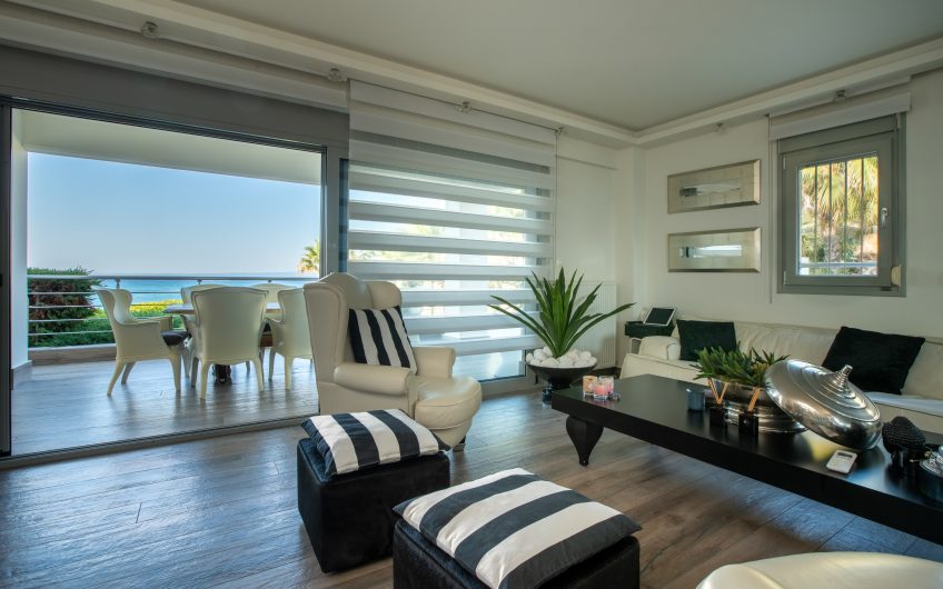 Luxurious Beachfront Pefkochori Villa