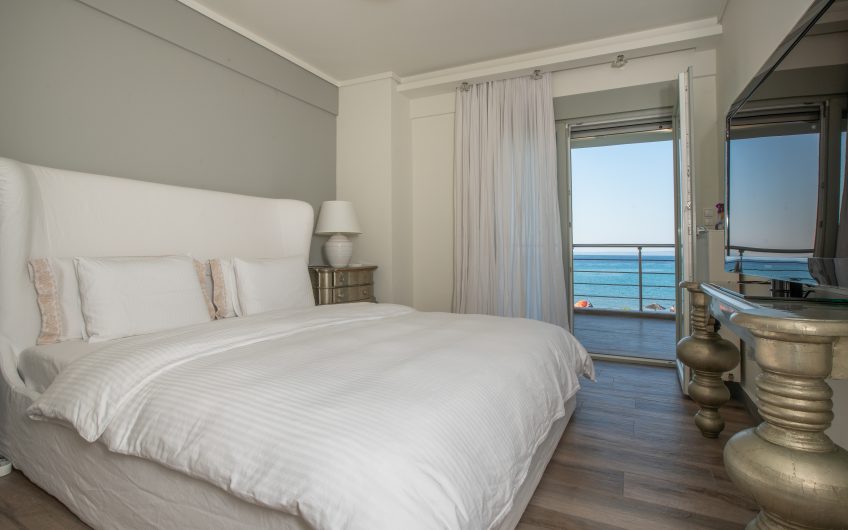 Luxurious Beachfront Pefkochori Villa